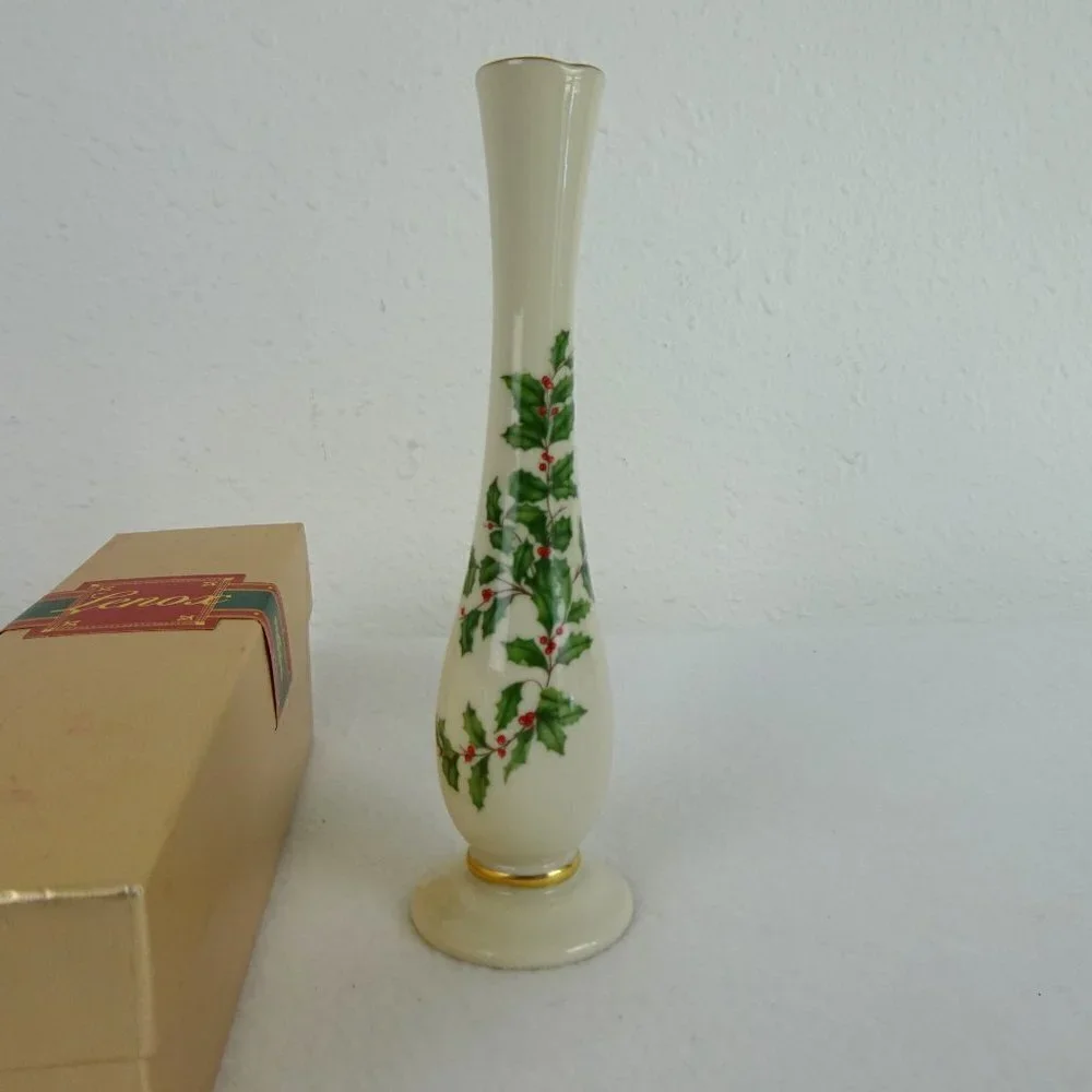 Lenox Holiday Christmas Holly Berry Bud Vase 7